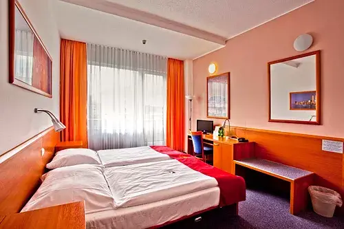 Photo 2 of AVANTI Hotel